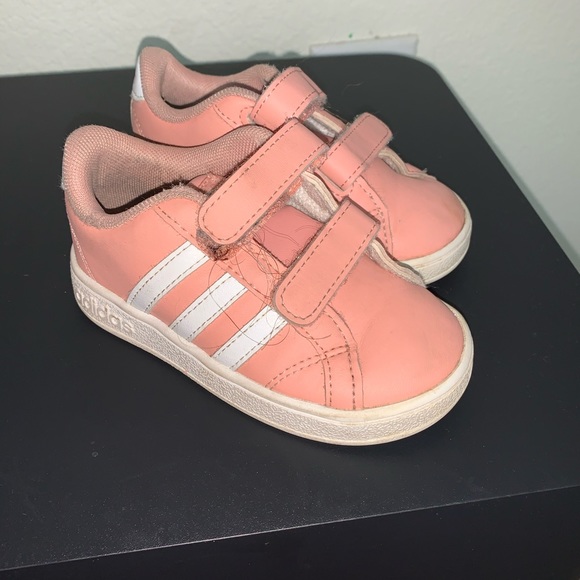 Shoes - Picture 3 of 8